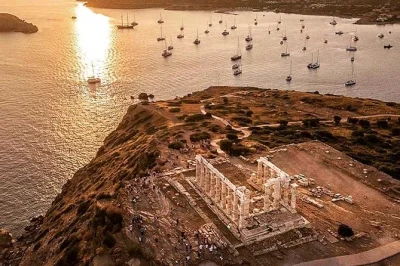 Erlebe die frische meeresbrise am kap sounion, erkunde den poseidon-tempel und genieße eine private fahrt von athen mit flexiblen stopps für griechisches essen oder eis.