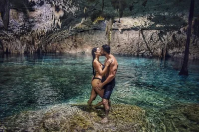 Nuota nei cenotes più belli di tulum: grand cenote, taak bi ha e xunan ha. tour privato con snack, pick-up in hotel e attrezzatura snorkeling per una giornata rilassante nella riviera maya.