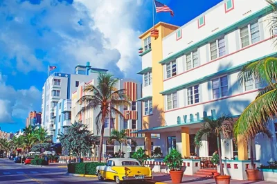 Découvrez le quartier art déco de miami beach avec un guide local, écoutez les histoires derrière les façades pastel et profitez de l’entrée au musée incluse. petit groupe, réservez vite.