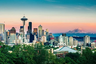 Wake up to seattle’s icons, quirky neighborhoods, and the rush of snoqualmie falls—all in one day, with pickup, local guide, and snacks included.