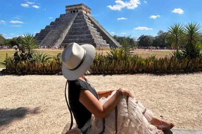 Scopri chichen itza, assapora la cucina maya, tuffati in un cenote e passeggia per valladolid con guida locale e pranzo incluso. trasferimenti disponibili.