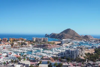 Feel the sea breeze on a glass-bottom boat, see land’s end & the arch, explore san jose del cabo, and enjoy a local lunch—hotel pickup included for easy booking.