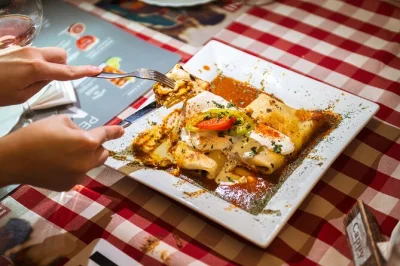 Sample 14+ hungarian flavors on a budapest evening food tour—includes local wines, street food, and a stroll down váci street with a small group guide.