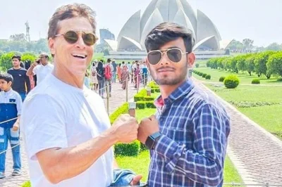 Feel the pulse of delhi on a full-day tour—wander chandni chowk, marvel at qutub minar, and pause at humayun’s tomb. private pickup and entry fees included.