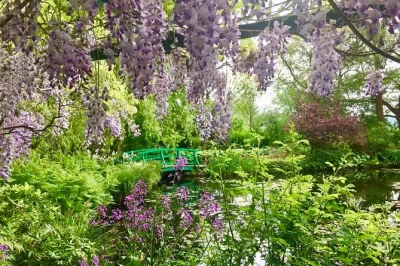 Step into monet’s world on a private giverny day trip from paris, with skip-the-line entry, an art historian guide, and roundtrip luxury transport. includes pickup.