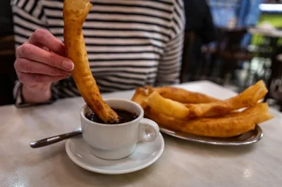 Follow local footsteps through seville’s lively streets, tasting churros, vermut, and over a dozen andalusian tapas. includes walking tour, drinks & guide.