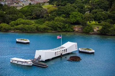 Feel the weight of history at pearl harbor, walk the decks of the uss missouri, and explore honolulu’s landmarks—all with hotel pickup and a local guide.