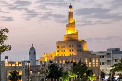 Start your doha day trip with a private guide, choose your favorite sights like souq waqif or the pearl, and enjoy flexible pickup and drop-off included.