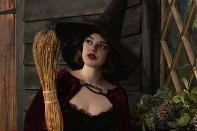 Step into 1692 salem for a witch costume photo shoot with stylist, pro photographer, and digital images included. book your spot—costumes for all ages & sizes.