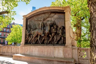 Follow boston’s black heritage trail through beacon hill with a small group, guided by a local storyteller. includes all major landmarks and ends at the shaw memorial.