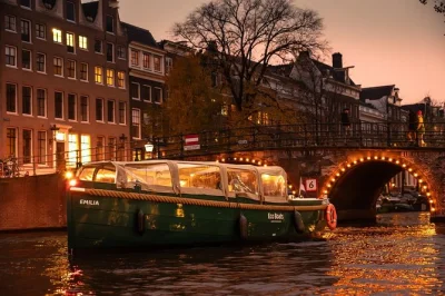 Feel the city’s evening glow on an amsterdam canal cruise, with drinks, small group vibes, and stories from your local skipper. includes digital guide & easy central station departure.