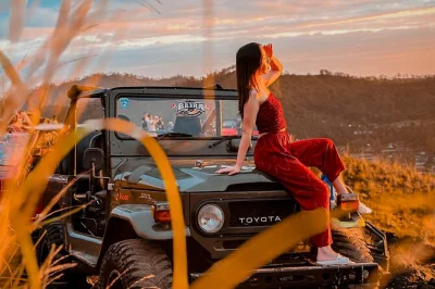 Wake up before dawn for a private mount batur jeep sunrise tour, ride across black lava fields, enjoy breakfast on the volcano, and relax with hotel pickup included.