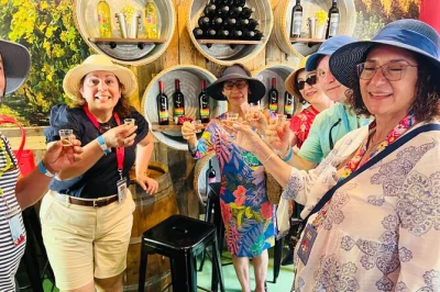 Sample bahamian wine, rum cake & conch fritters on a nassau city tour with a local guide. includes queens staircase, atlantis paradise island & pickup.