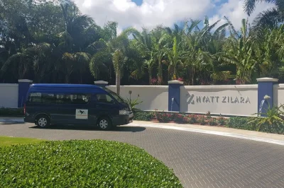 Traslado privado en montego bay desde sangster airport. conductores locales amables, paradas flexibles y recogida fácil en aeropuerto o hotel. seguro y confiable.
