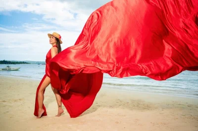 Siente la brisa en una sesión de fotos con vestido volador en la playa de montego bay. incluye alquiler de vestido, 10 fotos editadas y guía local. elige color y talla.