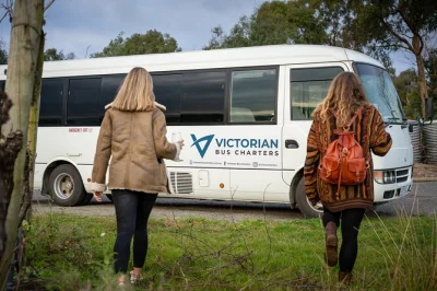 Yarra valley: private tour zu den besten weingütern mit 3 verkostungen, gemeinsamem mittagessen und traumhaften aussichten – ideal für weinliebhaber bei melbourne.