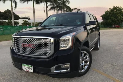 Transporte privado do aeroporto de cancun até playa del carmen. pickup rápido, ar-condicionado, wifi, bebidas e motoristas locais. viagem direta, segura e confortável.