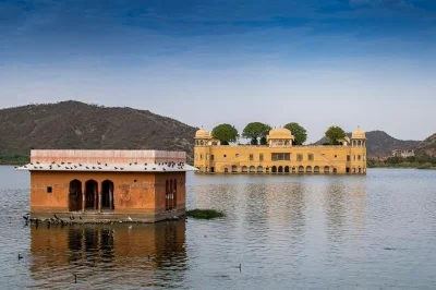 Scopri i mercati di delhi, l’alba al taj mahal, i forti di jaipur e molto altro in un tour privato di 7 giorni nel golden triangle con guide locali ed esperienze esclusive.