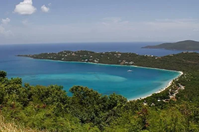 Explore st. thomas com um guia de táxi local. visite magens bay, drake's seat, mountain top e faça compras duty-free. viaje com conforto e conheça os principais pontos turísticos.