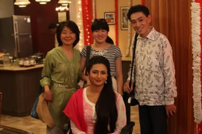 Découvrez les coulisses des studios bollywood à mumbai. visitez les décors en direct, assistez à des répétitions de danse et testez votre voix. transfert hôtel et guide local inclus.