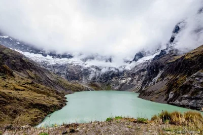 Réveillez-vous à riobamba, suivez les sentiers boueux du sangay, atteignez le lac de cratère laguna amarilla à 4 300 m. guide, refuge collanes et repas inclus.