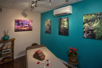 Entspannen sie bei einer 90-minütigen lomi lomi massage bei hawaii natural therapy in honolulu. erleben sie kokosöl, heiße steine und zertifizierte therapeuten. jetzt buchen.