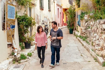 Scopri i quartieri nascosti di atene con una guida locale. visita psirri, gazi e kerameikos in un tour privato con consigli autentici e angoli segreti.