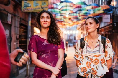 Scopri istanbul al tramonto con un tour privato serale. passeggia sul ponte di galata, visita la moschea kılıç ali paşa ed esplora angoli nascosti con una guida locale.
