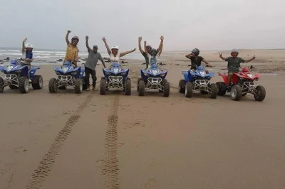 Explorez les villages berbères près d’agadir en quad, savourez un thé à la menthe traditionnel et profitez d’une prise en charge à l’hôtel. réservez votre aventure en demi-journée dès m