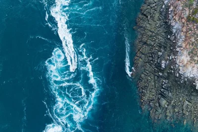 Feel the rush flying over horizontal falls, cruise buccaneer archipelago’s wild tides, and taste fresh pearl farm lunch at cygnet bay. includes flight & boat tour.