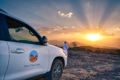 Descubre las montañas de omán, el desierto de wahiba sands, wadi shab y nizwa en 3 días. excursión privada con guía omaní, comida local y experiencias auténticas.