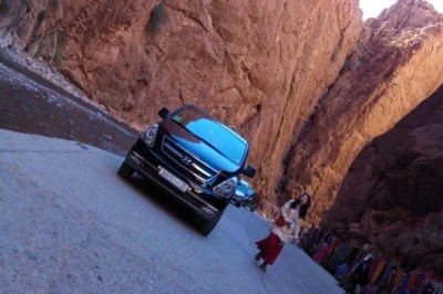 Book a marrakech airport transfer to your hotel or riad. reliable drivers, 24/7 pickup, no taxi hassle. easy, safe, and comfortable city arrival.