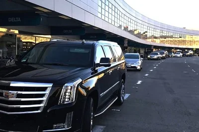 Transport privé depuis l’aéroport sfo jusqu’à carmel-by-the-sea. accueil personnalisé, aide aux bagages et trajet tout en douceur avec 5 stars limousine connection.