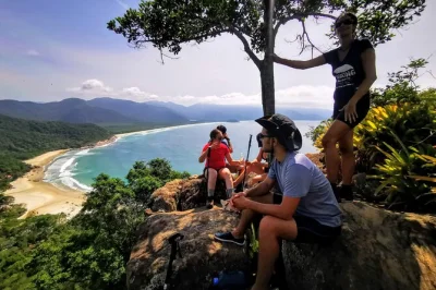 Ilha grande entdecken: wandern mit lokalem guide, in dörfern übernachten, brasilianische hausmannskost genießen und versteckte strände & wasserfälle erleben. jetzt buchen!