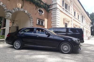 Rome, transfert privé aéroport fiumicino vers hôtel avec chauffeur sympa, clim, wifi à bord. réservez pour un accueil sans stress dès l’arrivée.