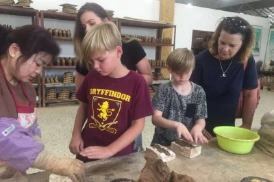 Xian entdecken: terrakotta-krieger hautnah erleben, alte stadtmauern erkunden & lokale spezialitäten probieren – mit privatem guide, mittagessen und abholung.