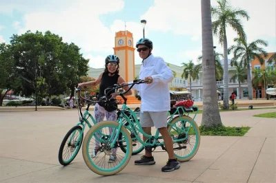 Scopri cozumel in e-bike, ascolta storie locali e assaggia veri tacos in centro. guida, casco e pranzo inclusi. prenota subito!