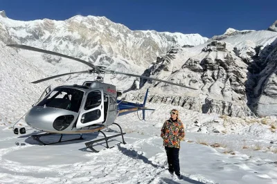 Vola da pokhara all’annapurna base camp per viste mozzafiato, un breve atterraggio e l’aria pura dell’himalaya. pickup incluso—prenota ora.