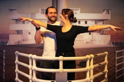 Scopri il museo titanic di belfast, visita il peace wall e esplora la città con una guida locale. include il trasferimento da dublino e i biglietti d’ingresso. prenota ora.