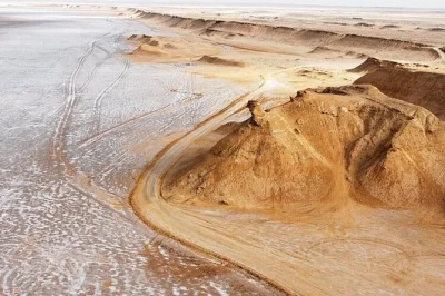 Visit ong jemel and mos espa film sets near tozeur. explore star wars tatooine locations with local guide, hotel pickup, and air-conditioned transport.