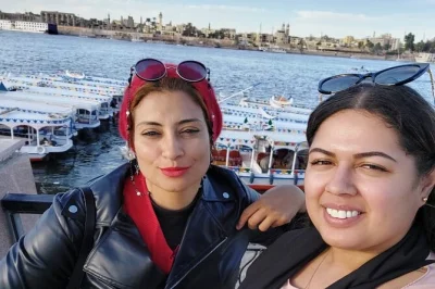 Explore tumbas e templos antigos na west bank de luxor com guia particular. transporte com ar-condicionado e busca no hotel inclusos. reserve seu passeio no egito agora.