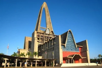 Scopri la spiaggia di macao e la basilica di higüey con una guida locale. trasporto privato, commento dal vivo e pick-up in hotel inclusi. prenota ora.