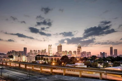 Descubra atlanta do seu jeito com um guia local particular—explore arte urbana, locações de filmes e bairros históricos. inclui transporte e água mineral. reserve já.