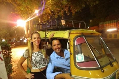 Explore agra de tuk tuk até o taj mahal e o forte de agra com guia local. inclui transporte, histórias incríveis e horários flexíveis. reserve já.