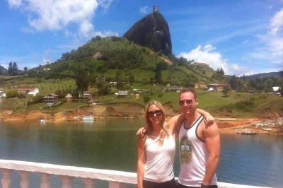 Explore medellin in 4 days—visit guatapé, climb peñol rock, ride the metrocable, and see plaza botero. private guide, hotel, and breakfast included.