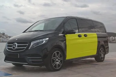 Arrive in barcelona stress-free with a private transfer from the airport to your hotel. includes meet & greet, flight tracking, and door-to-door drop-off.