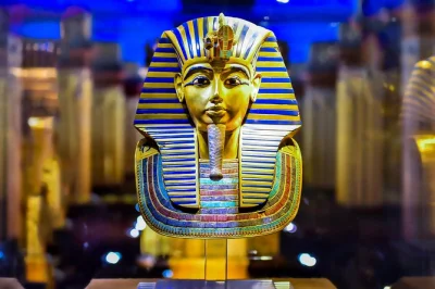 Scopri il museo di king tut a sharm el sheikh con 135 repliche dettagliate, foto originali e storie affascinanti. include ingresso e audioguida.