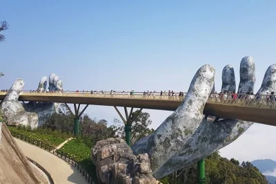 Tour privado de um dia saindo do porto de chan may ou tien sa até a golden bridge e a dragon bridge. inclui teleférico, almoço buffet, guia e retorno ao seu navio de cruzeiro.