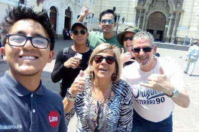Entdecke limas historisches zentrum, den love park und das chocomuseo mit einem lokalen guide. inklusive privatem transport und abholung. jetzt stadtrundfahrt buchen.