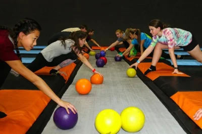 Jump, climb, and play at topjump trampoline & extreme arena in pigeon forge. includes 90 minutes of unlimited access, all fees, and easy entry. book now.
